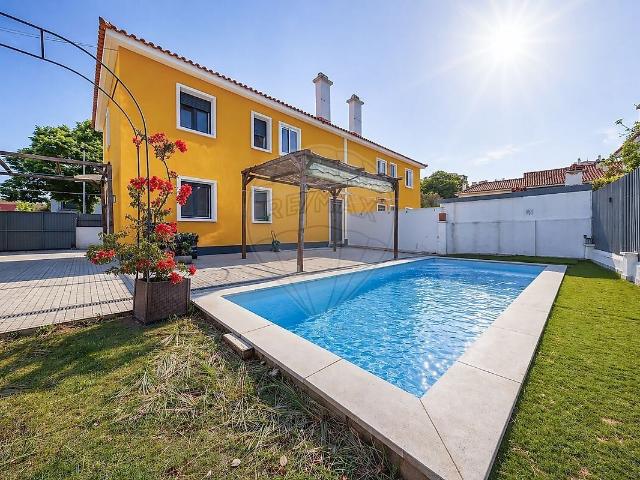 Casa venda em Bairro de Santa Cruz de Benfica, Lisboa