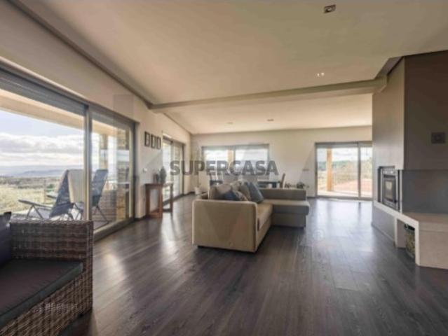 Casa venda em Argeriz, Vila Real