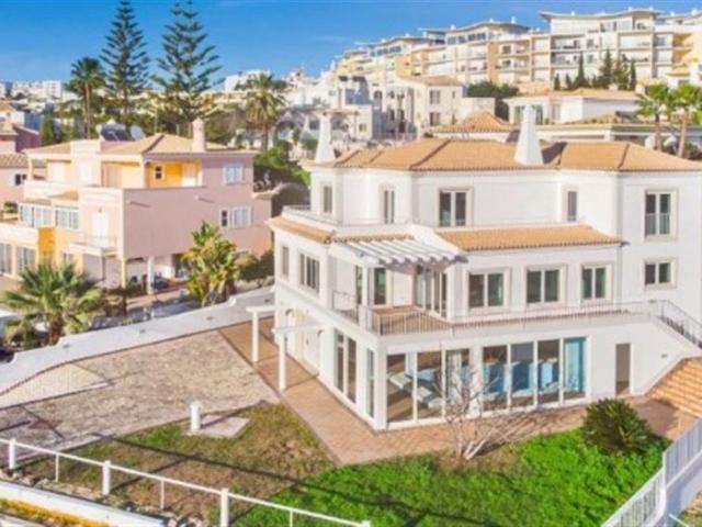Vivenda venda em Albufeira e Olhos de Água, Albufeira