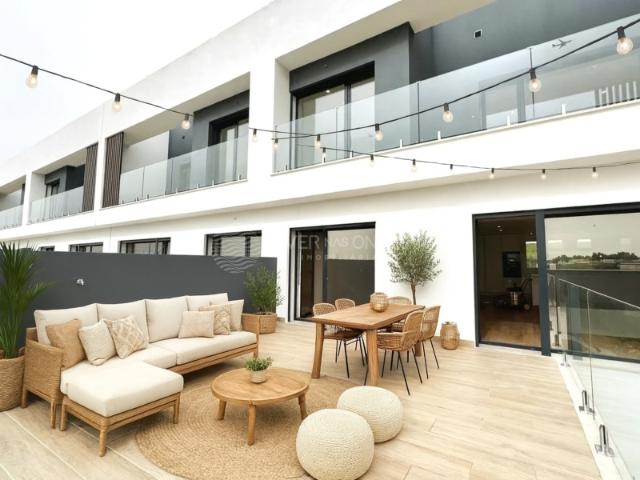 Casa venda em Pêra de Cima, Almada