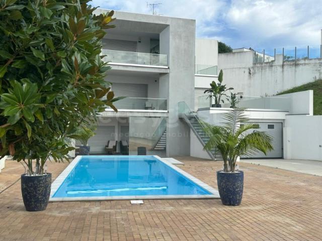 Casa venda em Pederneira, Leiria