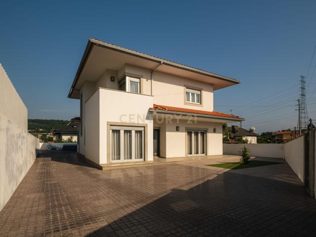 Casa venda em Guilhufe e Urrô, Marecos