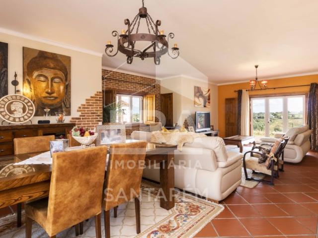 Casa venda em Arneiro dos Borralhos, Achete