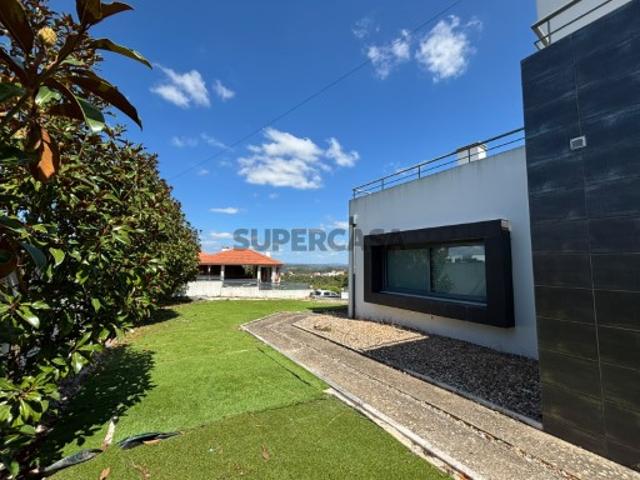 Casa venda em Ourém, Santarém