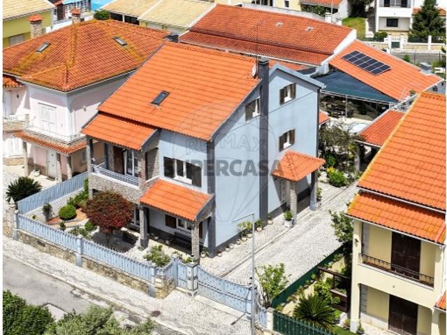 Casa venda em Alenquer (Santo Estêvão e Triana), Alenquer