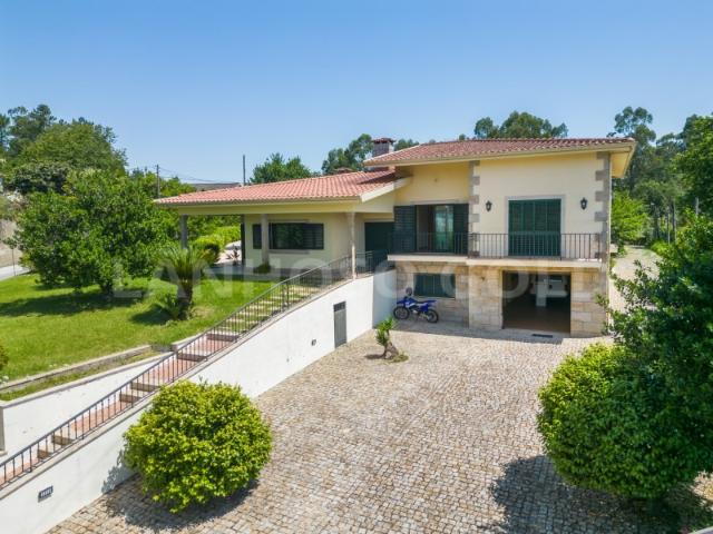 Casa venda em Fonte Covas, Amares