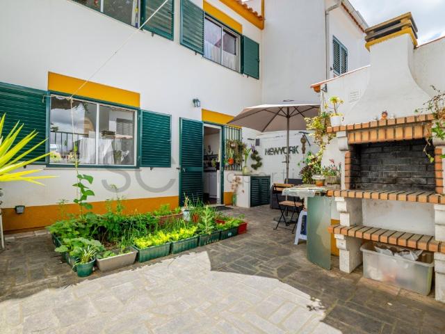 Vivenda venda em Azeitão (São Lourenço e São Simão), Setúbal