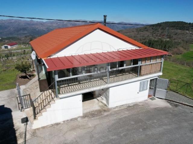 Casa venda em Parada Do Bouro, Braga