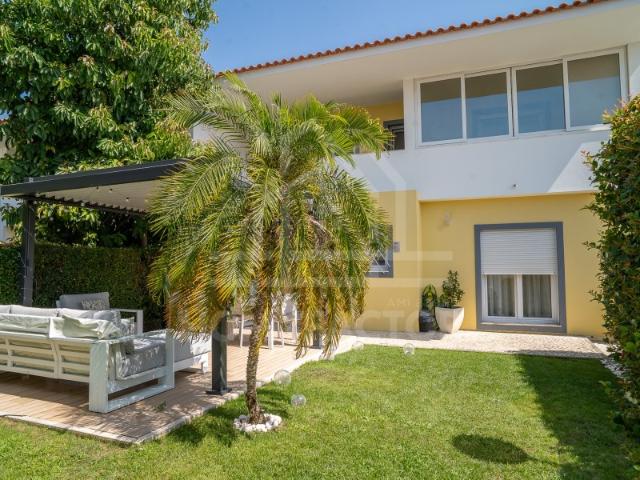 Casa venda em Azeitão (São Lourenço e São Simão), Setúbal