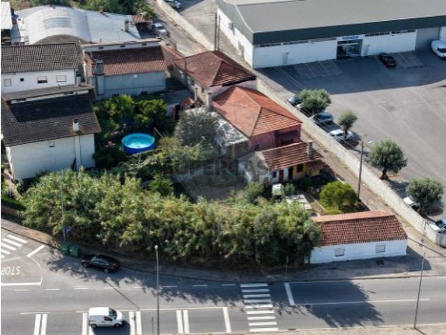 Casa venda em Coimbrã, Botão