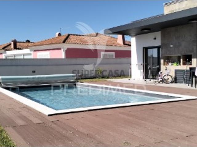 Casa venda em Fernão Ferro, Seixal