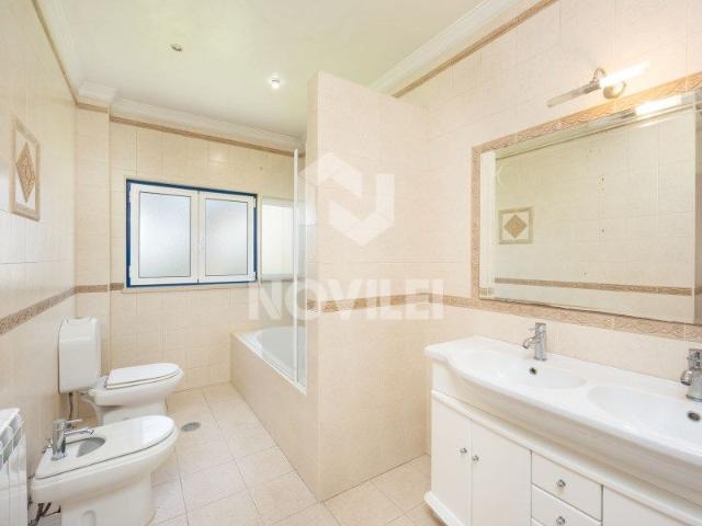 Casa alugar em Bairro dos Capuchos, Leiria