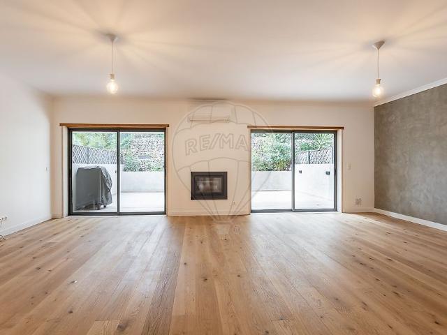 Casa alugar em Ribeira Acima, Oeiras