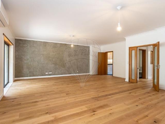 Casa alugar em Ribeira Acima, Oeiras