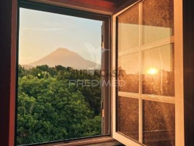 Casa venda em Açores, Madalena