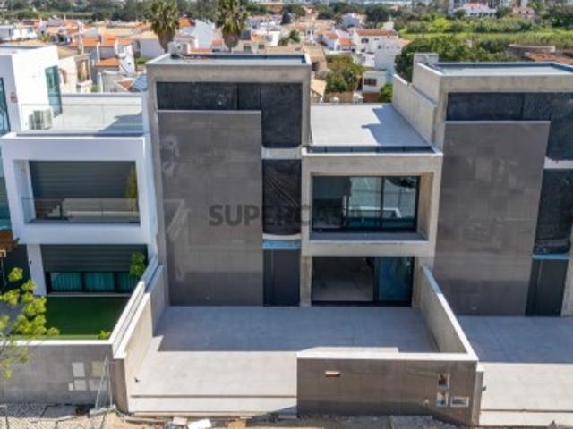Casa venda em Gambelas, Faro