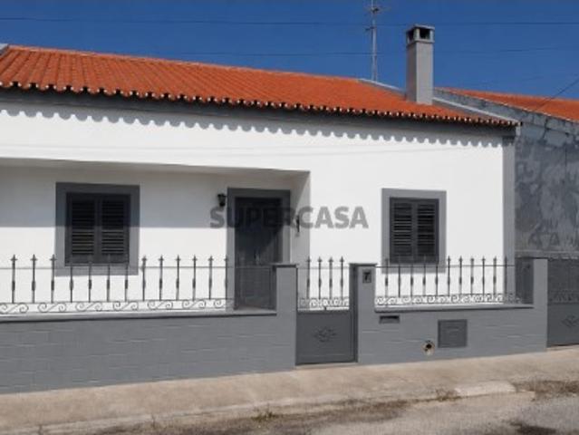 Casa venda em Bairro Doutor Baltazar Rebelo de Sousa, Mourão
