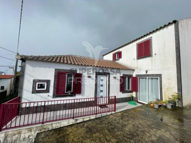 Casa venda em Açores, São Bartolomeu De Regatos
