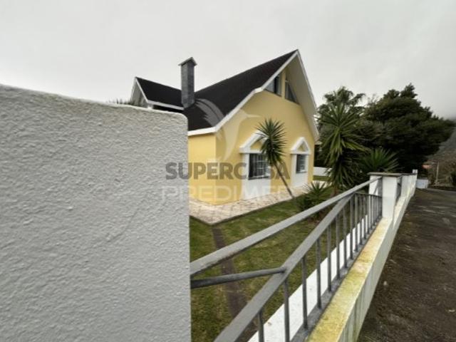 Casa venda em Açores, Velas