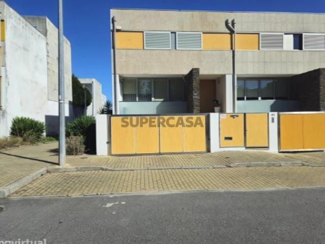 Casa venda em Vila Mende, Vila Nova de Famalicão