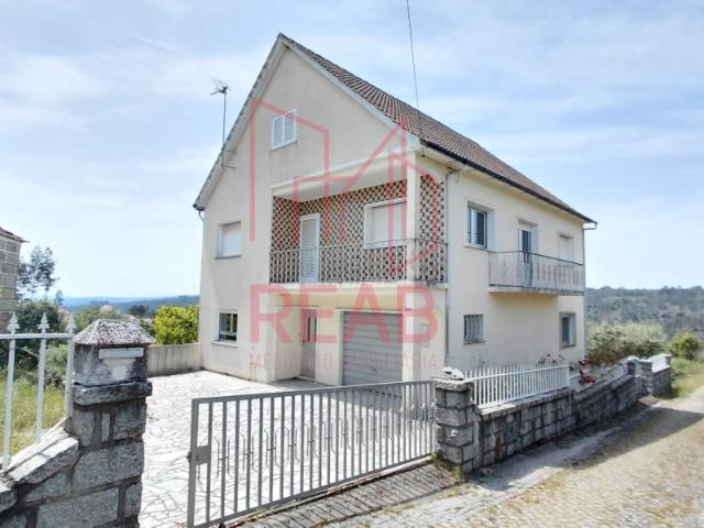 Casa venda em Sátão, Romãs