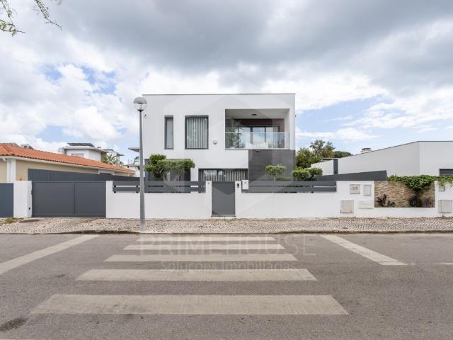 Vivenda venda em Azeitão (São Lourenço e São Simão), Setúbal