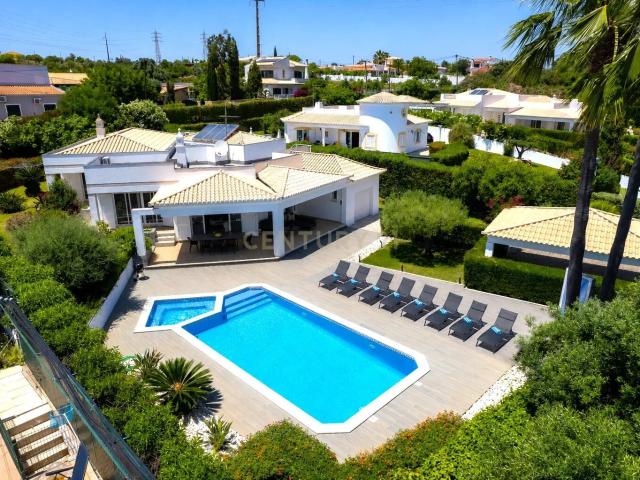 Vivenda venda em Albufeira e Olhos de Água, Albufeira