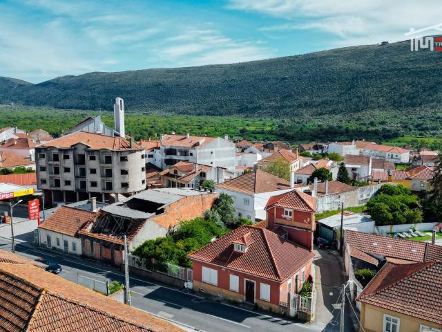Casa venda em Porto De Mós, Leiria