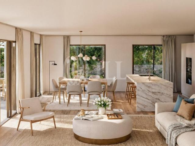 Vivenda venda em Capuchos, Almada