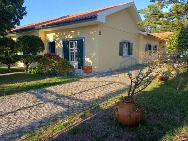 Casa venda em Marinha Grande, Leiria