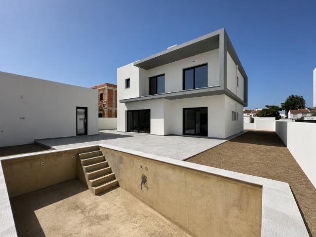 Casa venda em Azeitão (São Lourenço e São Simão), Setúbal