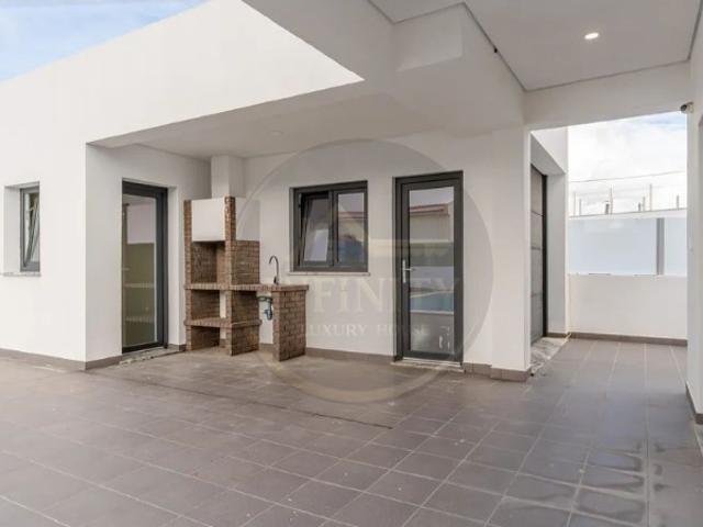 Casa venda em Azeitão (São Lourenço e São Simão), Setúbal