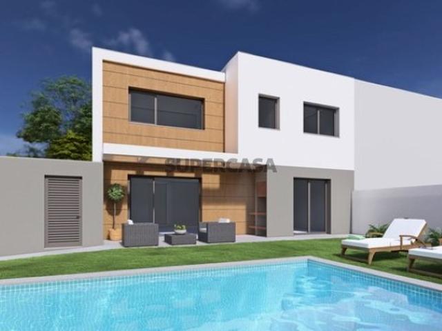 Casa venda em Funchalinho, Almada