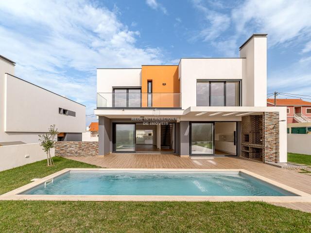 Casa venda em São Pedro da Cadeira, Torres Vedras