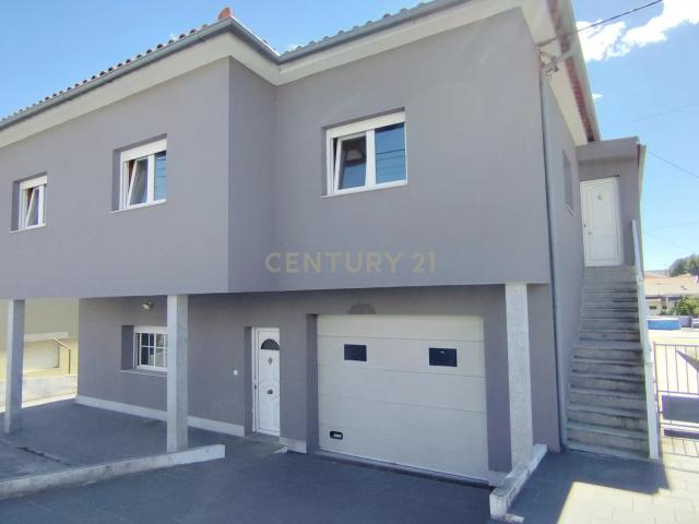 Casa venda em Santa Cruz/Trindade e Sanjurge, Chaves