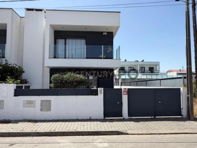 Casa alugar em Seixal, Fernão Ferro