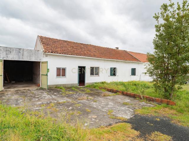 Casa venda em Marinha Grande, Leiria