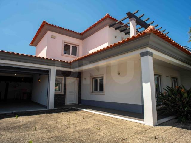 Casa venda em Casal do Zambujeiro, Óbidos