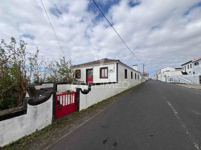 Casa venda em Açores, Madalena