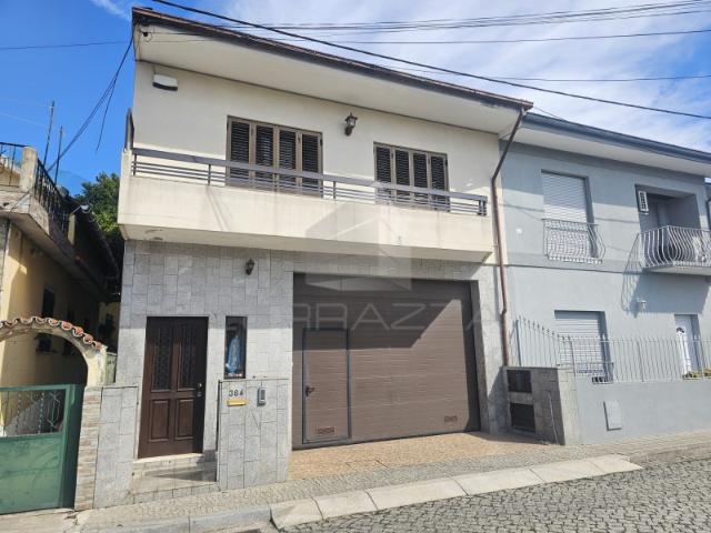 Casa venda em Cutamas, Pedrouços