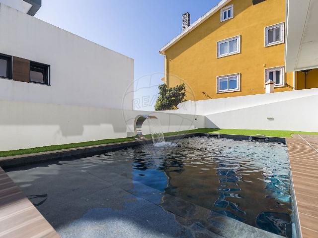 Casa alugar em Bairro dos Quatro, Odivelas