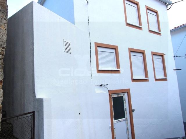 Casa venda em Arganil, Coja