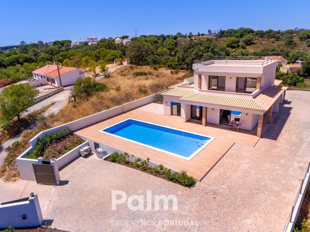 Vivenda venda em Lagoa, Faro