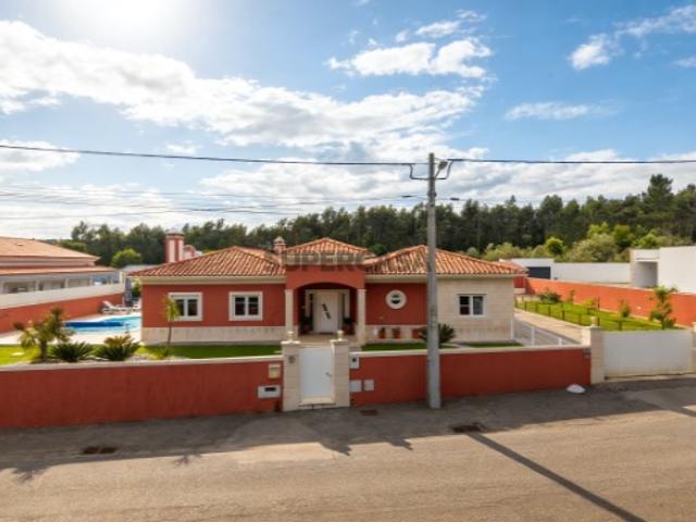 Casa venda em Rio Maior, Santarém