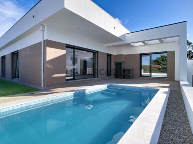 Casa venda em Fernão Ferro, Seixal