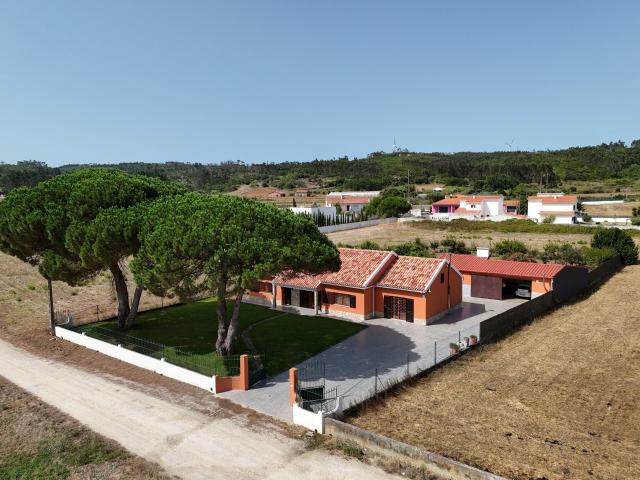 Vivenda venda em Olho Marinho, Óbidos