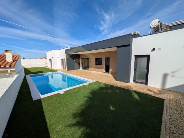 Casa venda em Azeitão (São Lourenço e São Simão), Setúbal