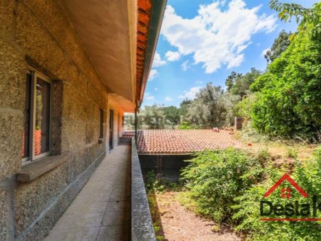 Casa venda em Viseu, Sanguinhedo de Cota