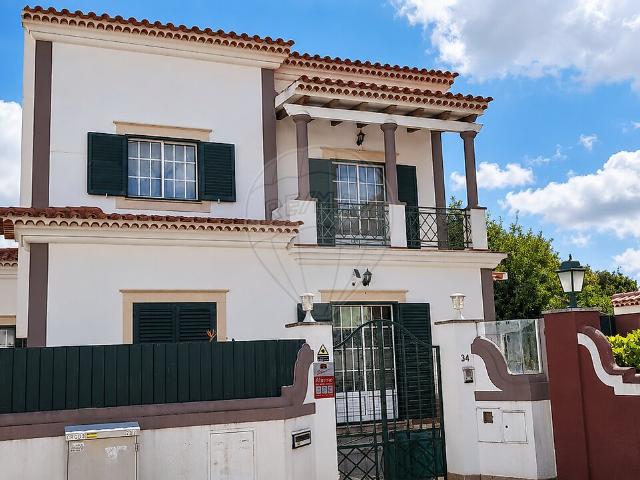 Casa venda em Alenquer (Santo Estêvão e Triana), Alenquer