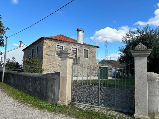 Loja venda em Veigas, Bragança